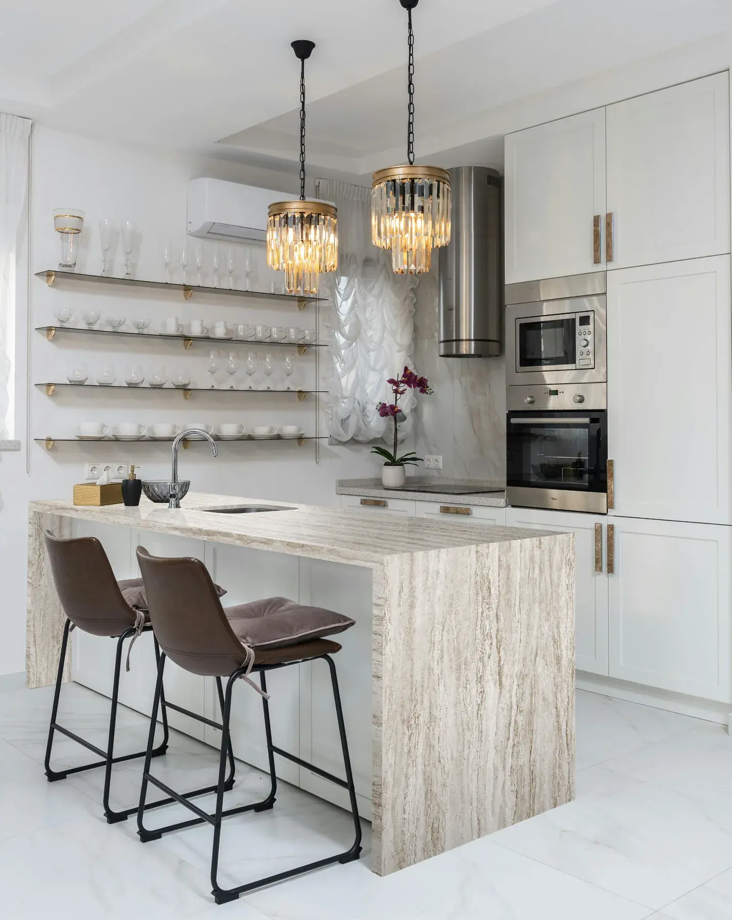 הדמיה של Travertine Maroon בחלל